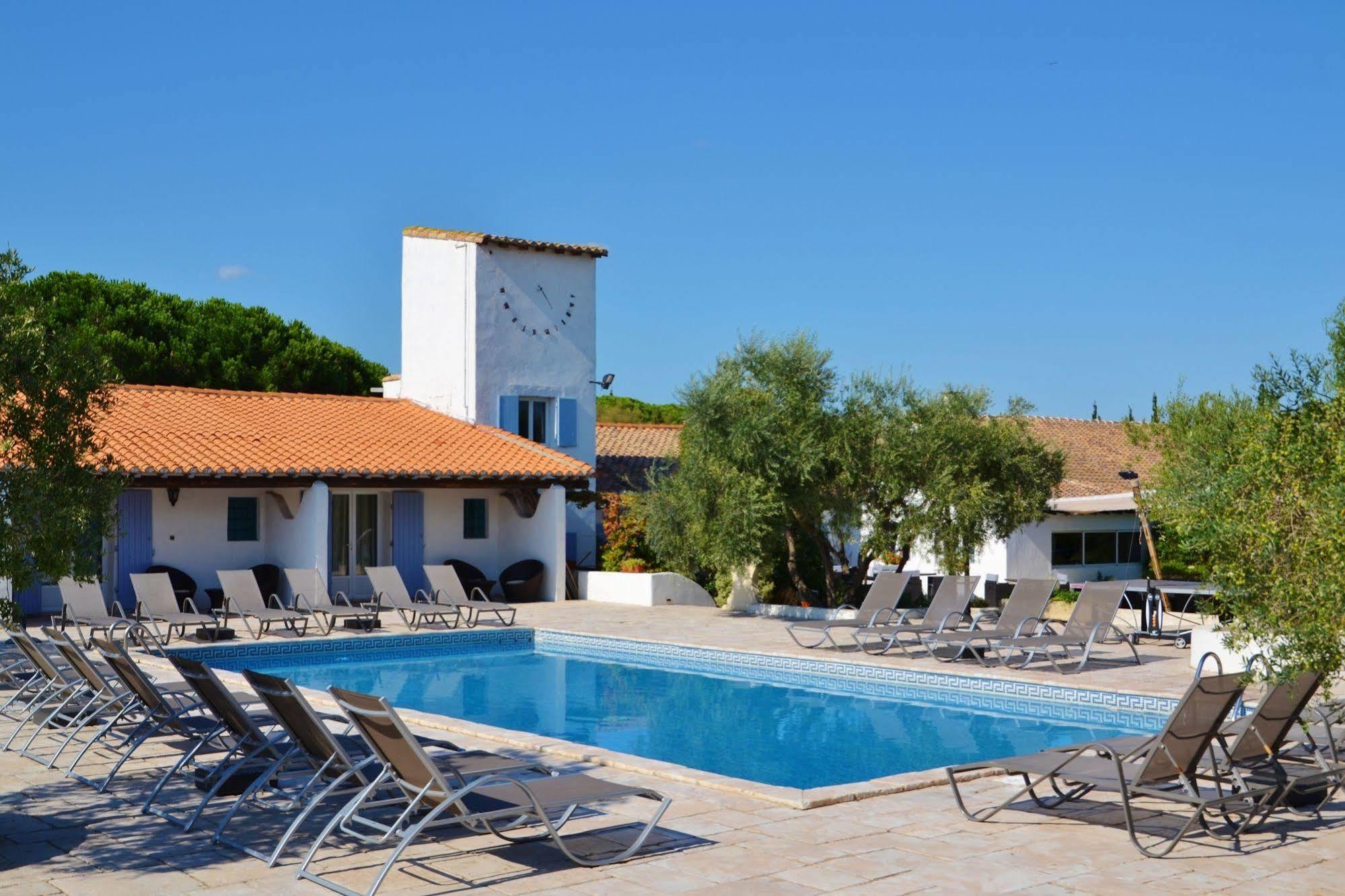 Mas De Calabrun Hotel Saintes-Maries-de-la-Mer Luaran gambar